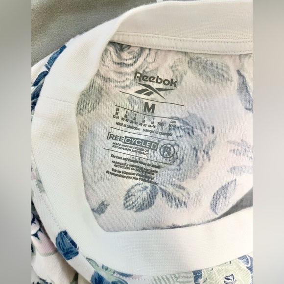 Nike and Reebok Tops Bundle Size Medium - Picture 14 of 15